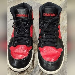 Nike Air Jordan Access Jumpman Black Red Sneakers Size 11.5 M AR3762-006